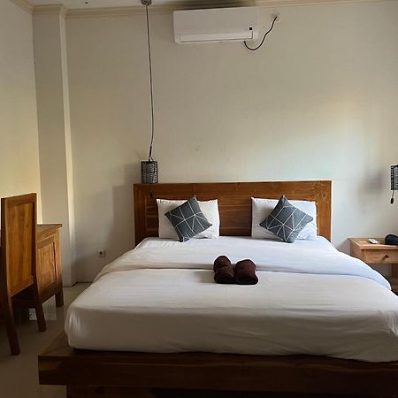 Kuta Circle Homestay Exterior photo