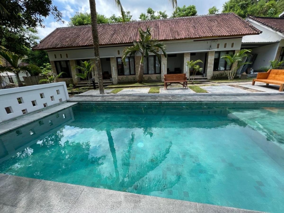 Kuta Circle Homestay Exterior photo