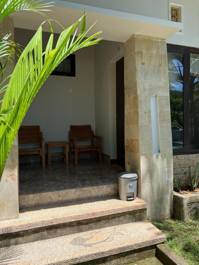 Kuta Circle Homestay Exterior photo