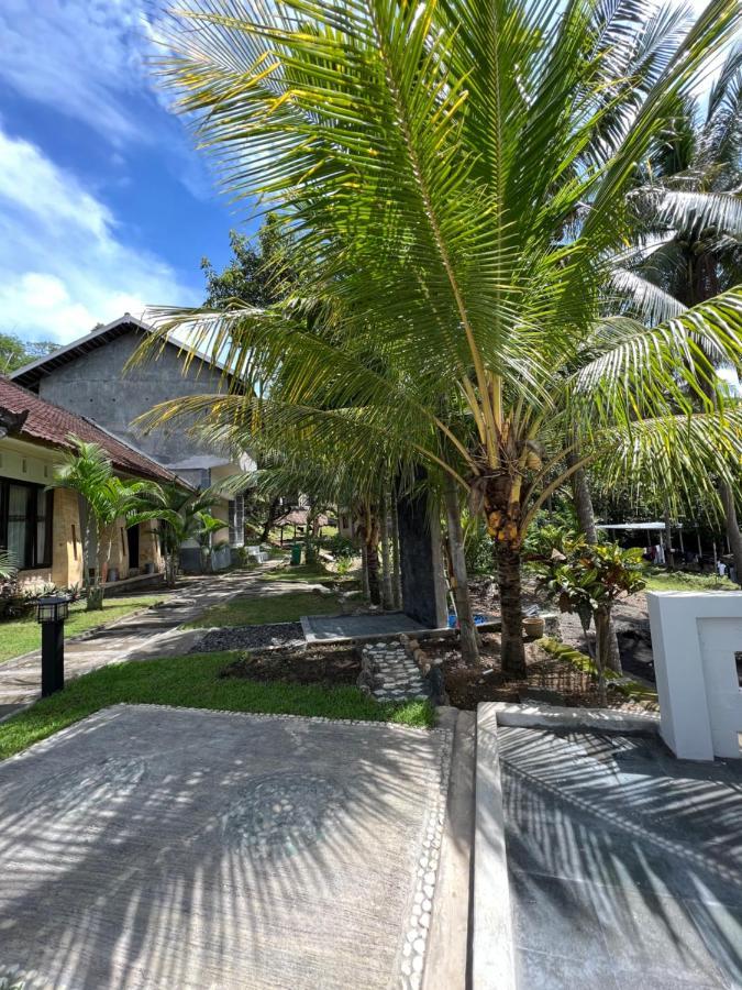 Kuta Circle Homestay Exterior photo