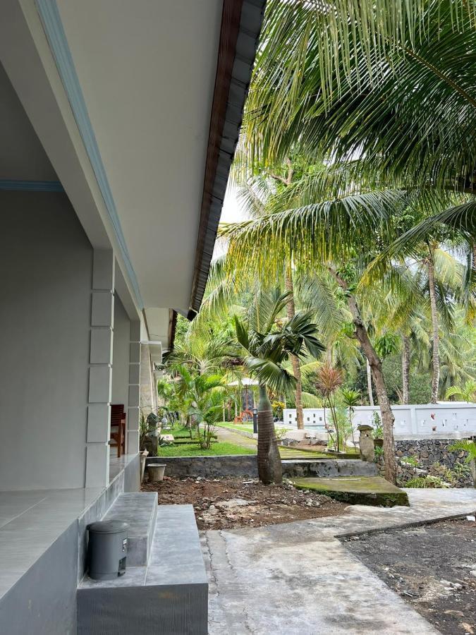 Kuta Circle Homestay Exterior photo
