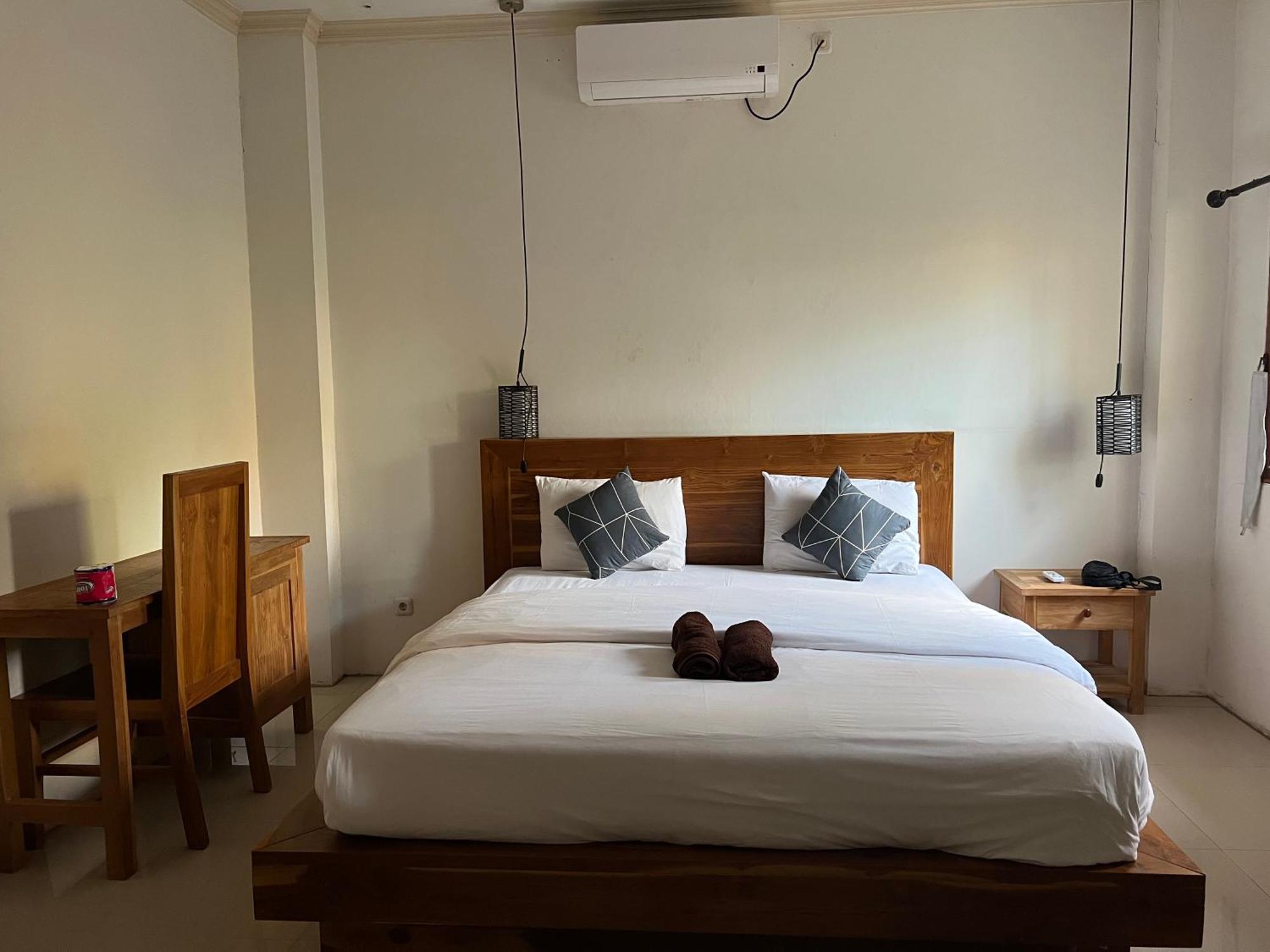 Kuta Circle Homestay Exterior photo