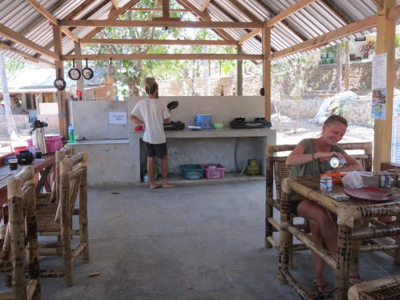 Kuta Circle Homestay Exterior photo