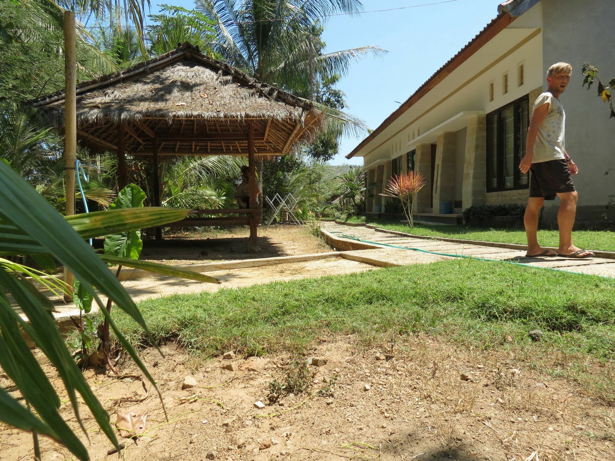 Kuta Circle Homestay Exterior photo