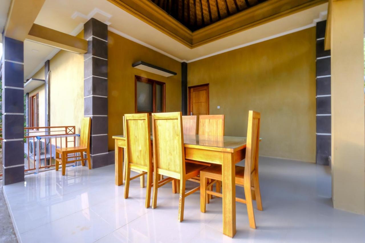 Kuta Circle Homestay Exterior photo