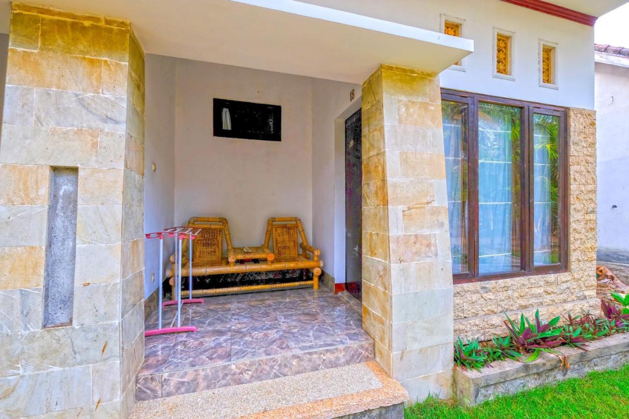 Kuta Circle Homestay Exterior photo